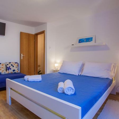 Room M Крес Екстериор снимка