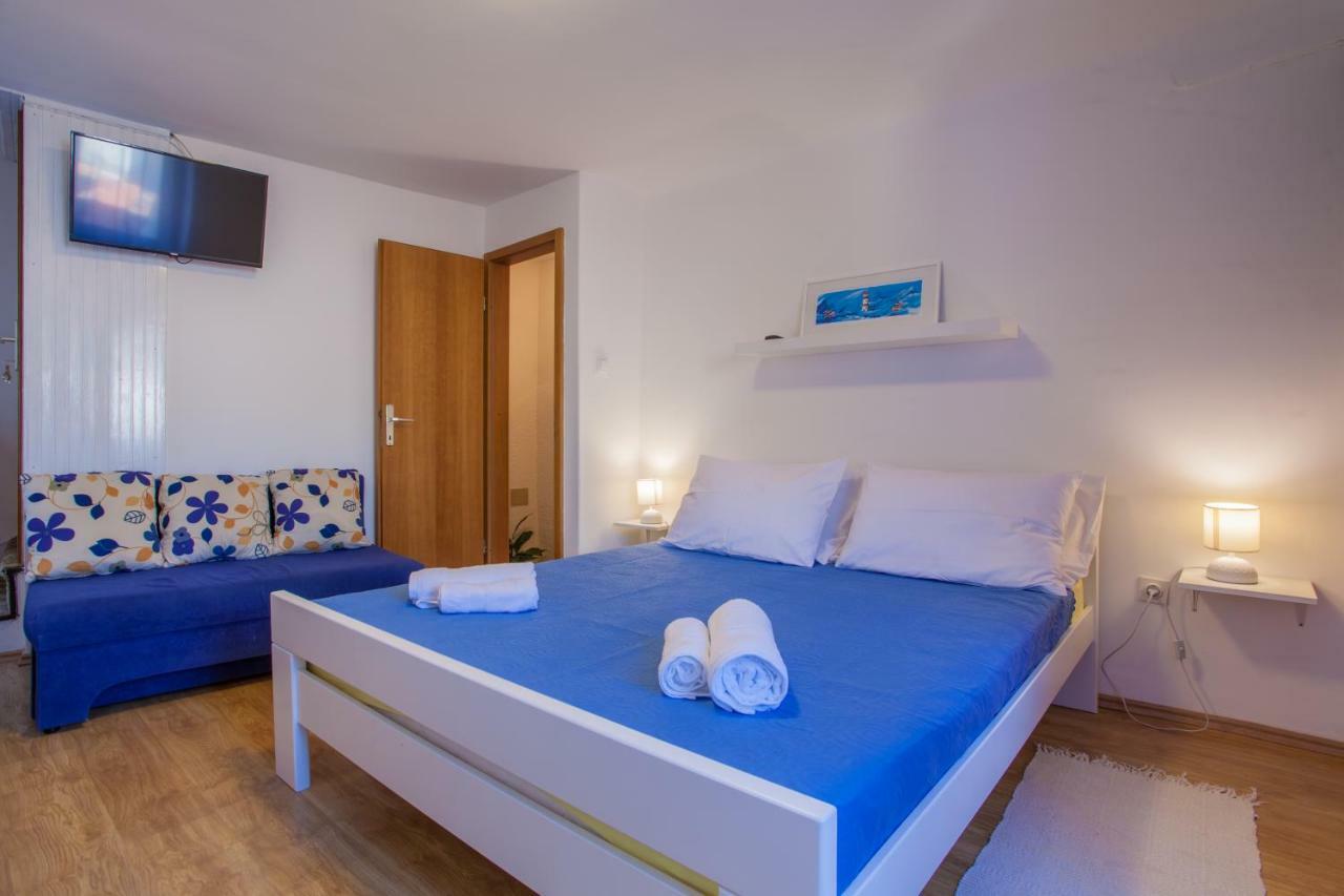 Room M Крес Екстериор снимка