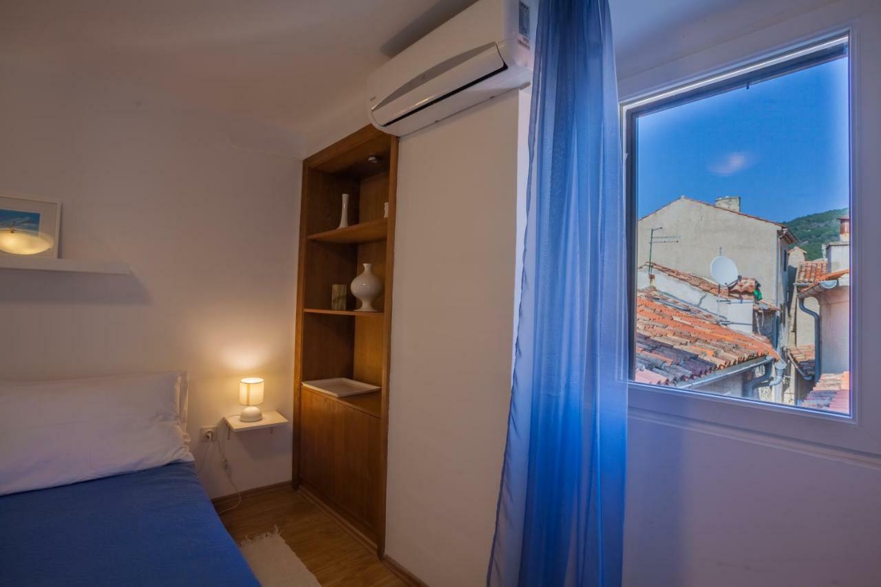 Room M Крес Екстериор снимка