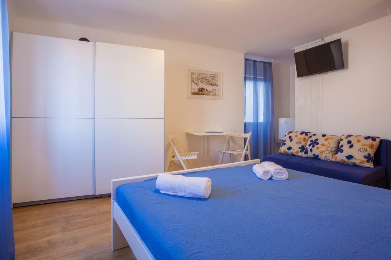 Room M Крес Екстериор снимка